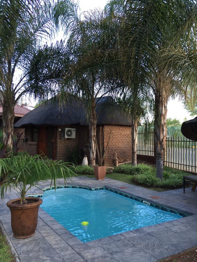 Country Lodge Upington Exterior foto